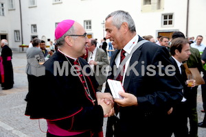 Bischofsweihe_Agape_ab 19 Uhr_Sonntagsblatt IMG_3290