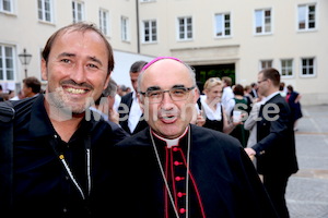 Bischofsweihe_Agape_ab 19 Uhr_Sonntagsblatt IMG_3308