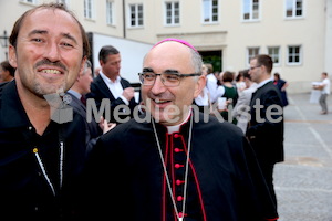 Bischofsweihe_Agape_ab 19 Uhr_Sonntagsblatt IMG_3313