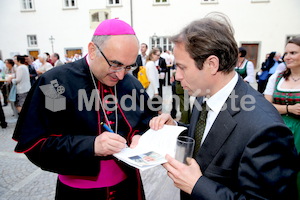 Bischofsweihe_Agape_ab 19 Uhr_Sonntagsblatt IMG_3319