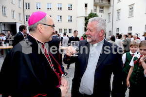 Bischofsweihe_Agape_ab 19 Uhr_Sonntagsblatt IMG_3330