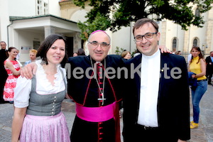 Bischofsweihe_Agape_ab 19 Uhr_Sonntagsblatt IMG_3358