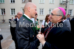 Bischofsweihe_Agape_ab 19 Uhr_Sonntagsblatt IMG_3369