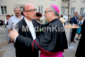 Bischofsweihe_Agape_ab 19 Uhr_Sonntagsblatt IMG_3371