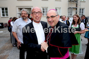 Bischofsweihe_Agape_ab 19 Uhr_Sonntagsblatt IMG_3376