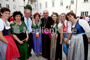 Bischofsweihe_Agape_ab 19 Uhr_Sonntagsblatt IMG_3386