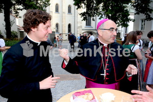Bischofsweihe_Agape_ab 19 Uhr_Sonntagsblatt IMG_3394