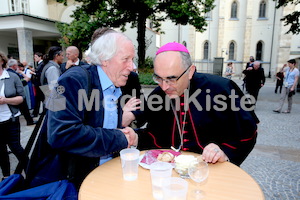 Bischofsweihe_Agape_ab 19 Uhr_Sonntagsblatt IMG_3395