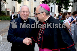 Bischofsweihe_Agape_ab 19 Uhr_Sonntagsblatt IMG_3402