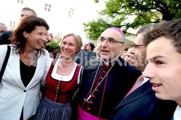 Bischofsweihe_Agape_Sonntagsblatt IMG_2316