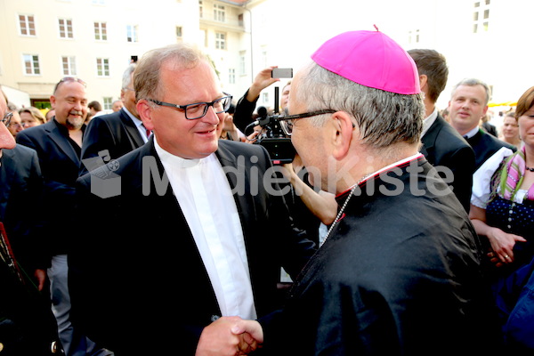 Bischofsweihe_Agape_Sonntagsblatt IMG_2346
