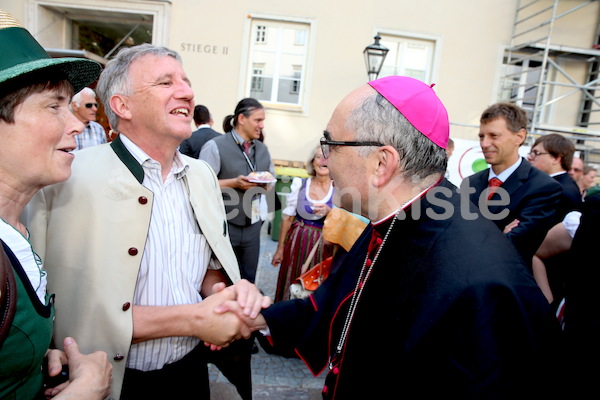 Bischofsweihe_Agape_Sonntagsblatt IMG_2744