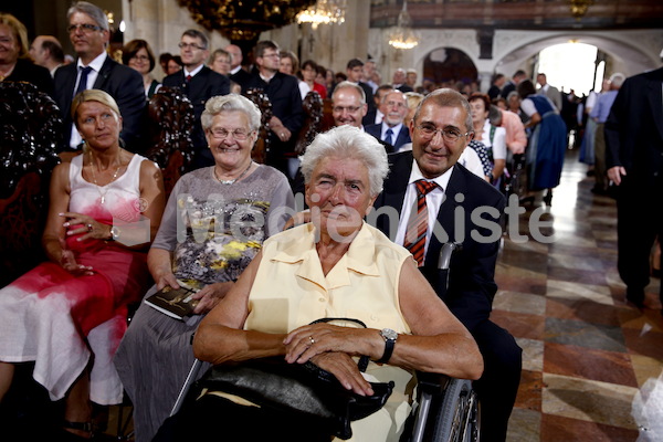 Bischofsweihe_Eintreffen _40A7027