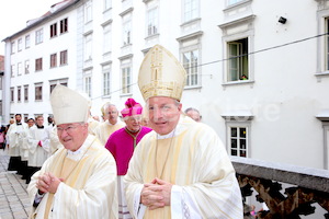 Bischofsweihe_Eintreffen_Einzug IMG_1389