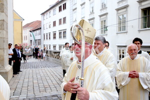 Bischofsweihe_Eintreffen_Einzug IMG_1408