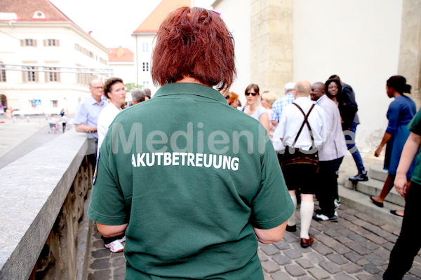 Bischofsweihe_Eintreffen_Einzug IMG_1417
