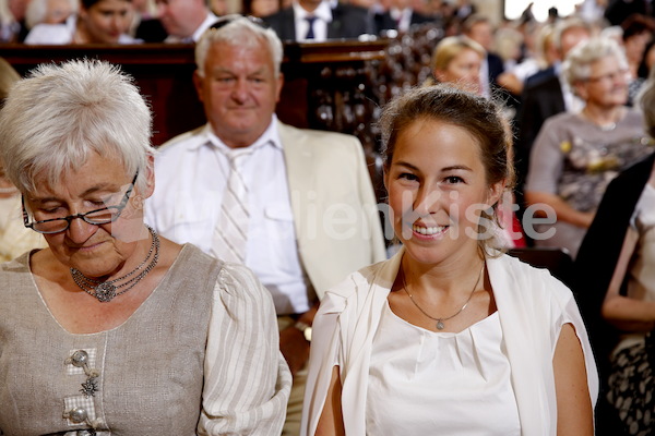 Bischofsweihe_Einzug Dom _40A7050