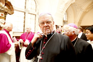 Bischofsweihe_Einzug Dom _40A7071