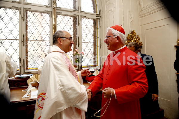 Bischofsweihe_Einzug Dom _40A7103