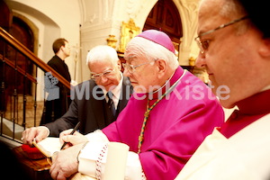 Bischofsweihe_Einzug Dom _40A7105