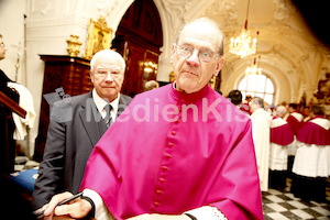 Bischofsweihe_Einzug Dom _40A7109