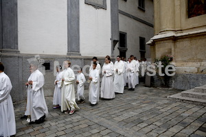 Bischofsweihe_Einzug Dom _40A7120