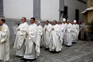 Bischofsweihe_Einzug Dom _40A7128