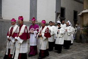 Bischofsweihe_Einzug Dom _40A7133
