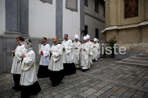 Bischofsweihe_Einzug Dom _40A7135