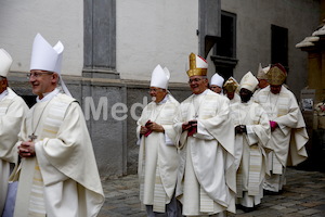 Bischofsweihe_Einzug Dom _40A7140