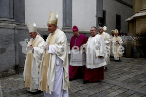 Bischofsweihe_Einzug Dom _40A7156