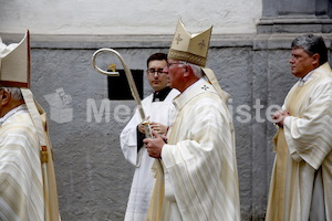 Bischofsweihe_Einzug Dom _40A7165
