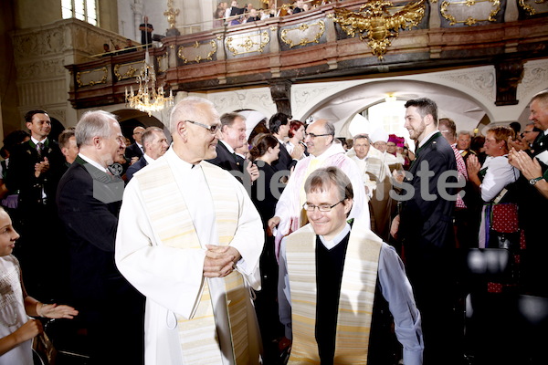 Bischofsweihe_Einzug Dom _40A7207