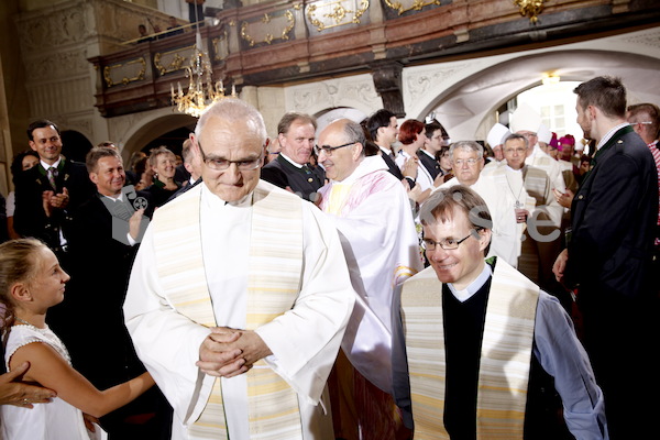 Bischofsweihe_Einzug Dom _40A7208