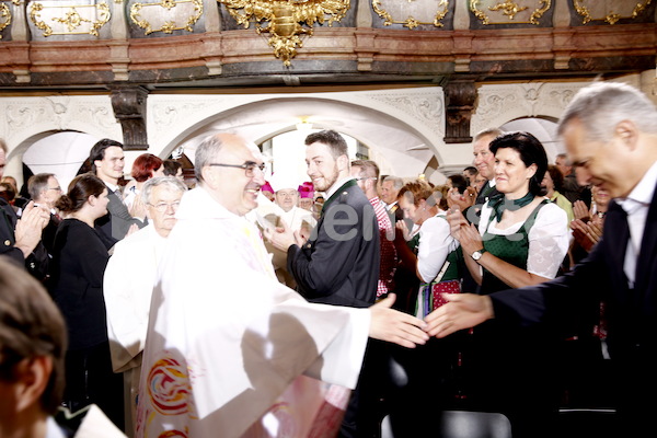 Bischofsweihe_Einzug Dom _40A7210