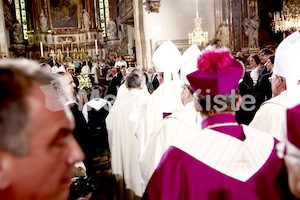 Bischofsweihe_Einzug Dom _40A7223
