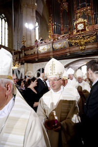 Bischofsweihe_Einzug Dom _40A7233