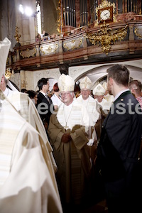 Bischofsweihe_Einzug Dom _40A7236