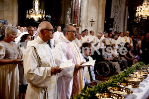 Bischofsweihe_Einzug Dom _40A7262