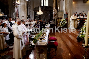 Bischofsweihe_Einzug Dom _40A7263