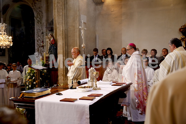 Bischofsweihe_Eucharistiefeier _40A7561