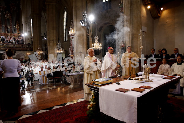 Bischofsweihe_Eucharistiefeier _40A7567