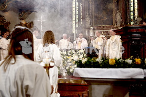 Bischofsweihe_Eucharistiefeier _40A7599