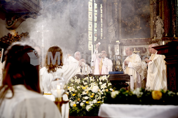 Bischofsweihe_Eucharistiefeier _40A7600
