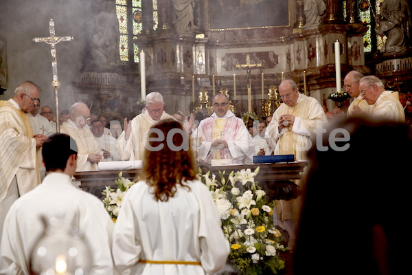 Bischofsweihe_Eucharistiefeier _40A7608