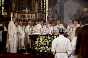 Bischofsweihe_Eucharistiefeier _40A7612