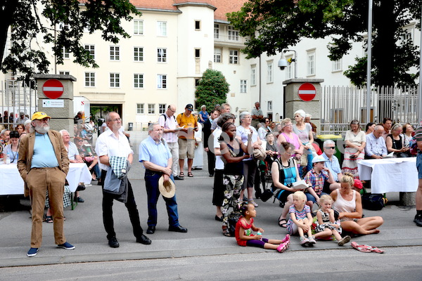 Bischofsweihe_Gottesdienst_Festgelände IMG_1483