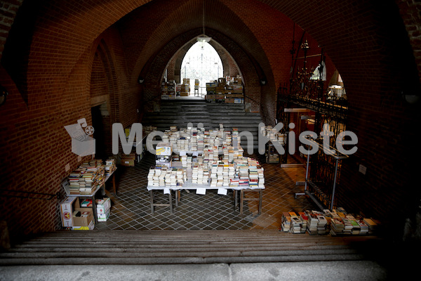 BuchbazarHerz Jesu 2013 Vorbereitungen -0346