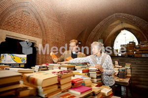 BuchbazarHerz Jesu 2013 Vorbereitungen -0352