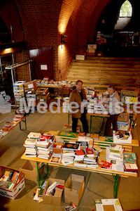 BuchbazarHerz Jesu 2013 Vorbereitungen -0388